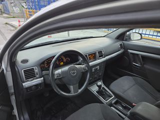 Opel Vectra 2006-thumb-11