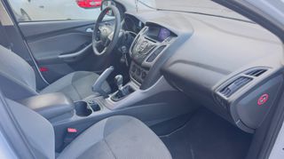 Ford Focus 2012 TREND-thumb-43