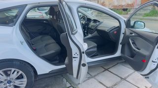 Ford Focus 2012 TREND-thumb-45