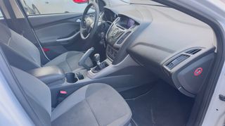 Ford Focus 2012 TREND-thumb-46