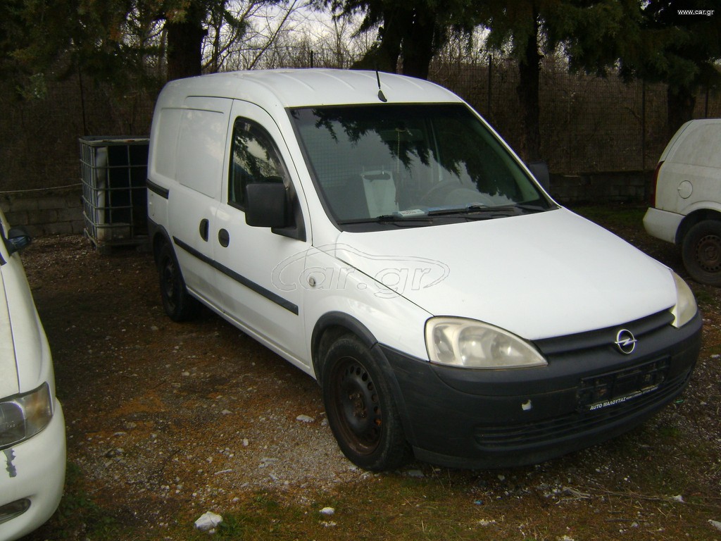 Κλούβα Opel 2005 combo   1300