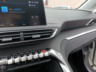 Peugeot 3008 2018 PureTech Allure Business panorama-thumb-55