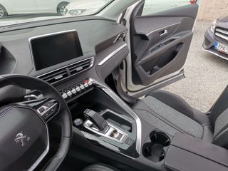 Peugeot 3008 2018 PureTech Allure Business panorama-thumb-27