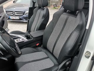 Peugeot 3008 2018 PureTech Allure Business panorama-thumb-28