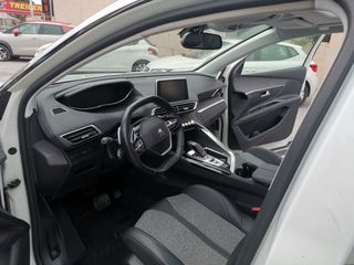 Peugeot 3008 2018 PureTech Allure Business panorama-thumb-29