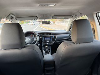 Toyota Auris 2016-thumb-9