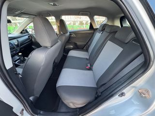 Toyota Auris 2016-thumb-10
