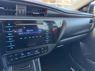 Toyota Auris 2016-thumb-15
