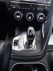 Jaguar E-Pace 2019-thumb-19