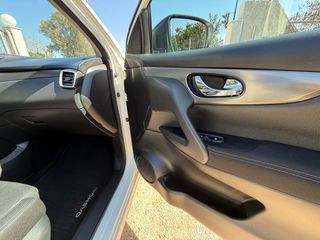 Nissan Qashqai 2018 N-CONNECTA-AUTO-PANORAMA-CAMERA 360-thumb-28