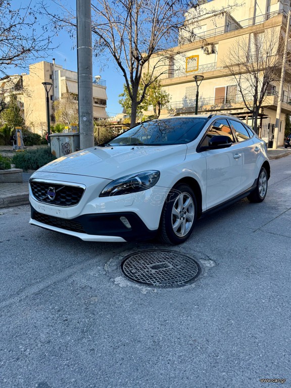 Volvo V40 Cross Country 2016