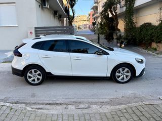 Volvo V40 Cross Country 2016-thumb-6