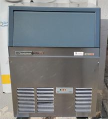 Παγομηχανή Ψεκασμού Συμπαγές Παγάκι 53Kg /24h Με Αποθήκη 23Kg 68x50x90Cm SCOTSMAN - Μεταχειρισμένη.