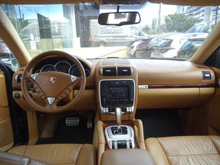 Porsche Cayenne 2005-thumb-21