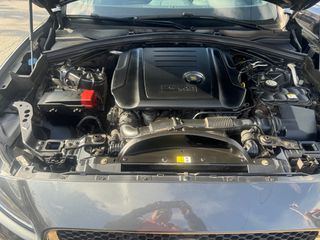 Jaguar F-Pace 2018 R-SPORT PANORAMA-thumb-25