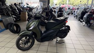Piaggio Beverly 400 2023 Beverly 400 s-thumb-3