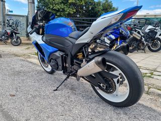 Suzuki GSX-R 1000 2011-thumb-3