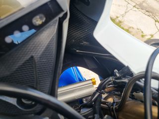 Suzuki GSX-R 1000 2011-thumb-12