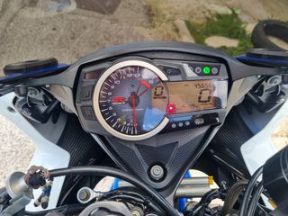 Suzuki GSX-R 1000 2011-thumb-13