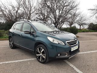 Peugeot 2008 2015 1,2 benz. -URBAN CROSS- CLIMA-NAVI-GRIP CONTROL