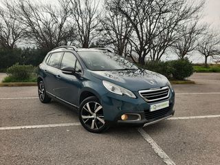 Peugeot 2008 2015 1,2 benz. -URBAN CROSS- CLIMA-NAVI-GRIP CONTROL