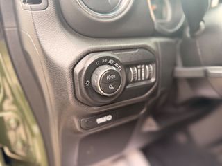Jeep Gladiator 2021 OVERLAND -4X4 -FULL EXTRAS-thumb-46