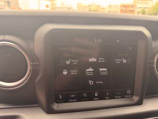 Jeep Gladiator 2021 OVERLAND -4X4 -FULL EXTRAS-thumb-51