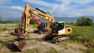 Εκσκαφέας Με Ερπύστριες Liebherr 2014 R 922 NLC-thumb-12