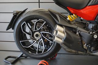Ducati Diavel 2024 V4-thumb-5