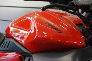 Ducati Diavel 2024 V4-thumb-14