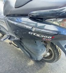 Sym GTS 300i EVO 2011-thumb-3