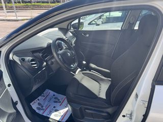 Renault Captur 2018-thumb-10