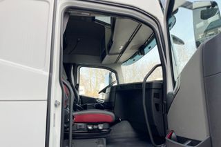 Volvo 2018 FH 460 ADR-thumb-6