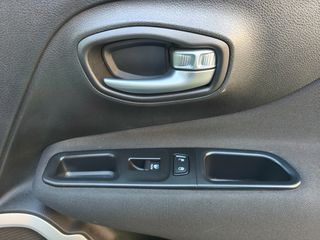 Jeep Renegade 2017 1.4 MULTIAIR 140 ps CLIMA-thumb-42