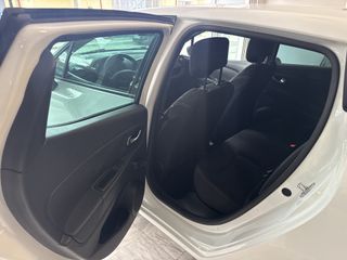 Renault Clio 2017 0.9  LIMITED EDITION-thumb-24