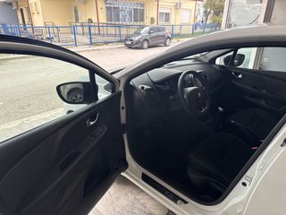 Renault Clio 2017 0.9  LIMITED EDITION-thumb-25