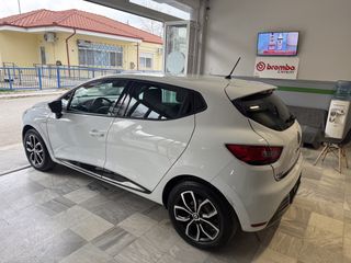 Renault Clio 2017 0.9  LIMITED EDITION-thumb-4