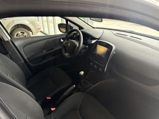 Renault Clio 2017 0.9  LIMITED EDITION-thumb-16