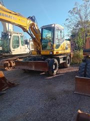 Εκσκαφέας Με Λάστιχα Komatsu 2010 pw160