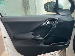 Peugeot 208 2016 1.6 DIESEL-thumb-22