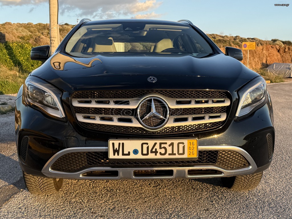Mercedes-Benz GLA 180 2018 Mercedes-Benz GLA D 180 2018