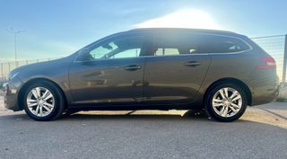 Peugeot 308 2014 Πετρέλαιο-Δερμάτινα-Ηλιοροφή Βιβλιο Σέρβις