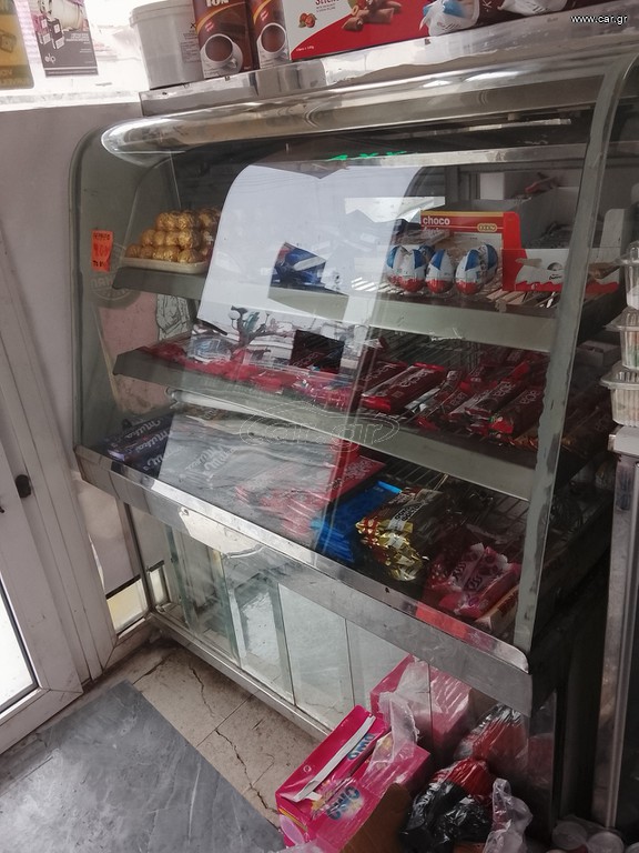 Πωλείτε ψυγείο βιτρινα
