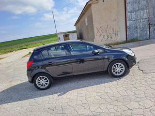 Opel Corsa 2013-thumb-7