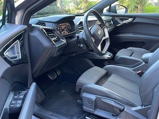 Audi Q4 e-tron 2022 40 S-Line-thumb-13