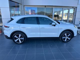 Porsche Cayenne 2025 Cayenne E-Hybrid-thumb-4