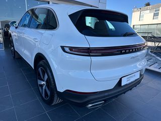 Porsche Cayenne 2025 Cayenne E-Hybrid-thumb-7