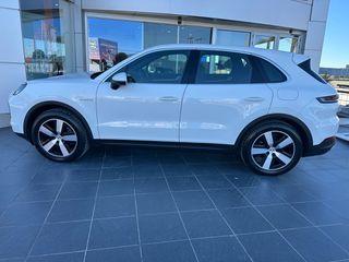 Porsche Cayenne 2025 Cayenne E-Hybrid-thumb-8