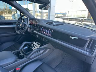 Porsche Cayenne 2025 Cayenne E-Hybrid-thumb-32