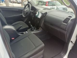 Isuzu D-Max 2018-thumb-10